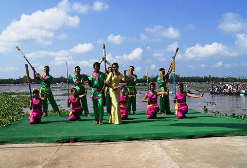 La course de pirogues des Khmers - ảnh 2